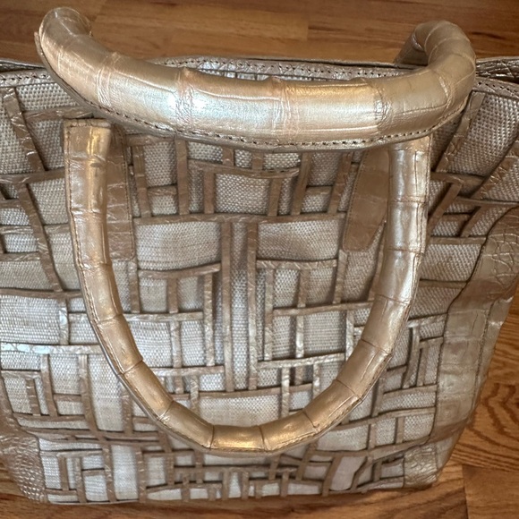 Nancy Gonzalez Raffia & Croc Leather Tote - Picture 2 of 10